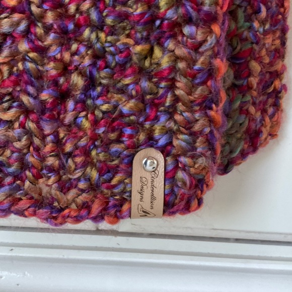 New XL Hand Crocheted Winter Scarf 🧣 - Picture 6 of 7